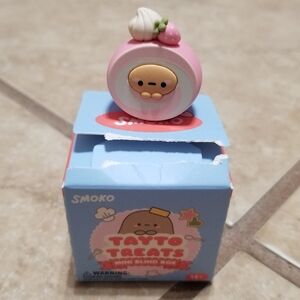 Smoko Tayto Treats Blind Box Series: Roll Cake Tayto Figure